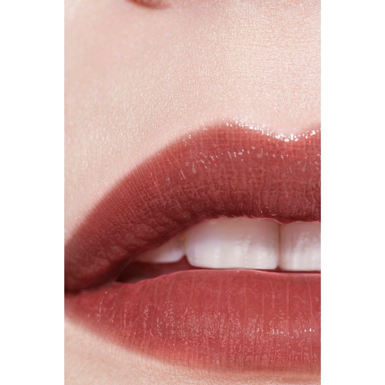 EL BÁLSAMO CON COLOR HIDRATANTE, CON UNA INTENSIDAD A MEDIDA, PARA UNOS LABIOS MÁS BELLOS DÍA TRAS DÍA